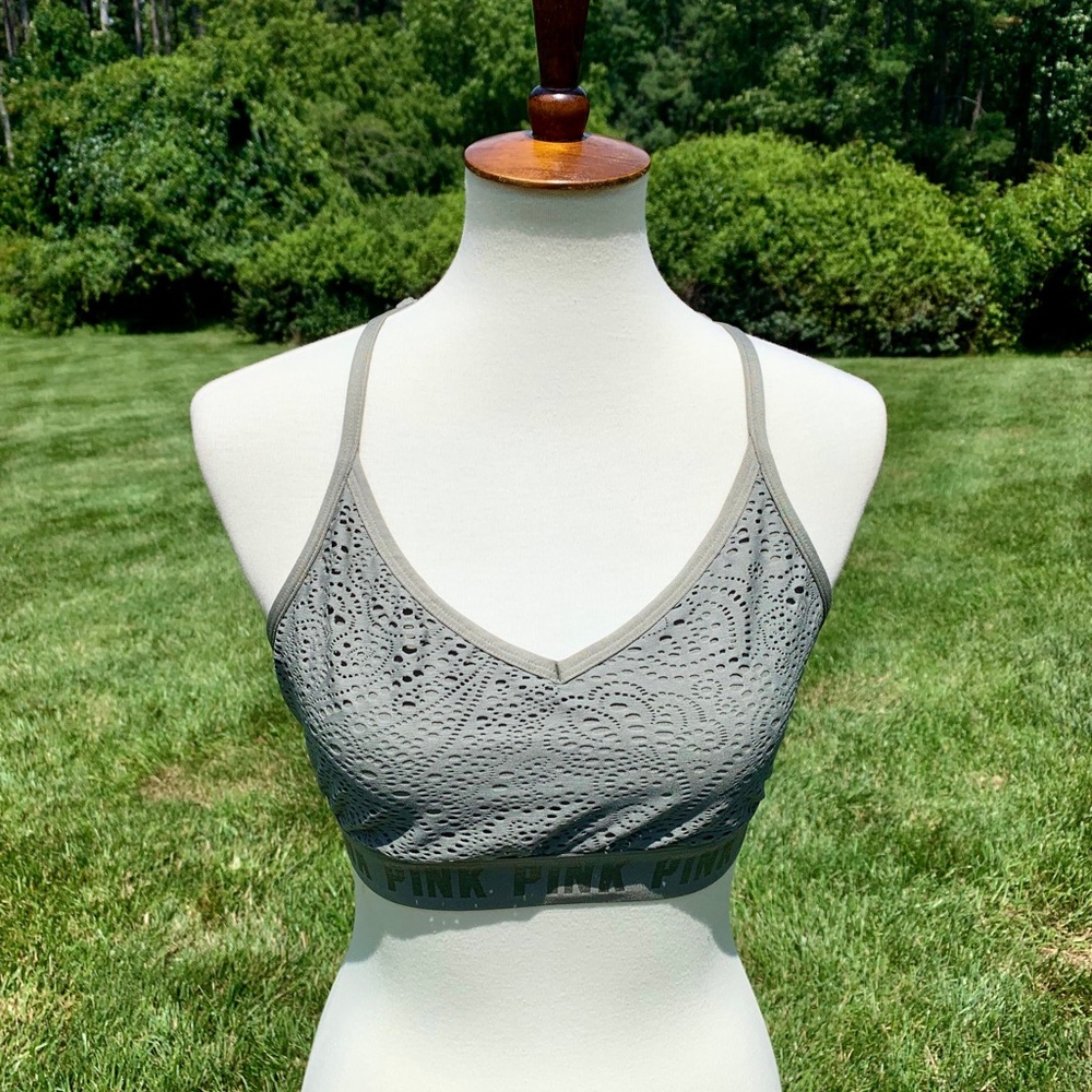 PINK Sport Ultimate Lightly Lined Sports Bra. Size Medium. EUC.